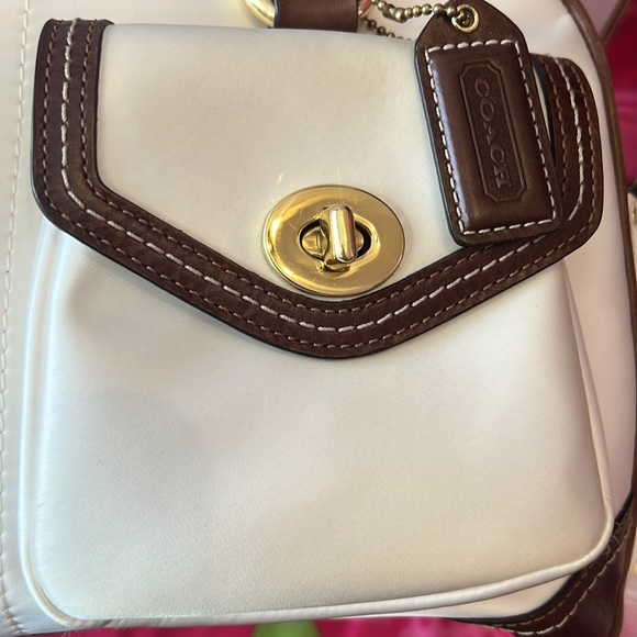 Coach - Picture 8 of 8